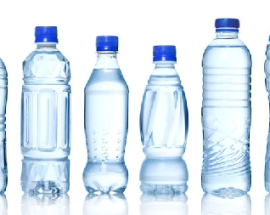 Nước uống đóng chai cũng phải được máy in phun ngày sản xuất hạn dùng